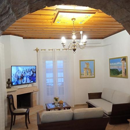 Traditional Stone Villa Olympia Viggla Екстер'єр фото