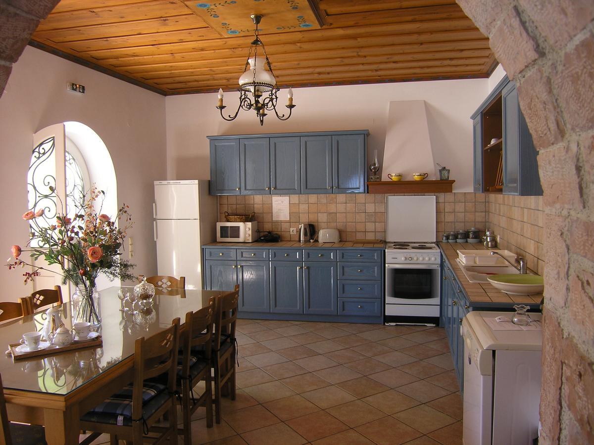 Traditional Stone Villa Olympia Viggla Екстер'єр фото