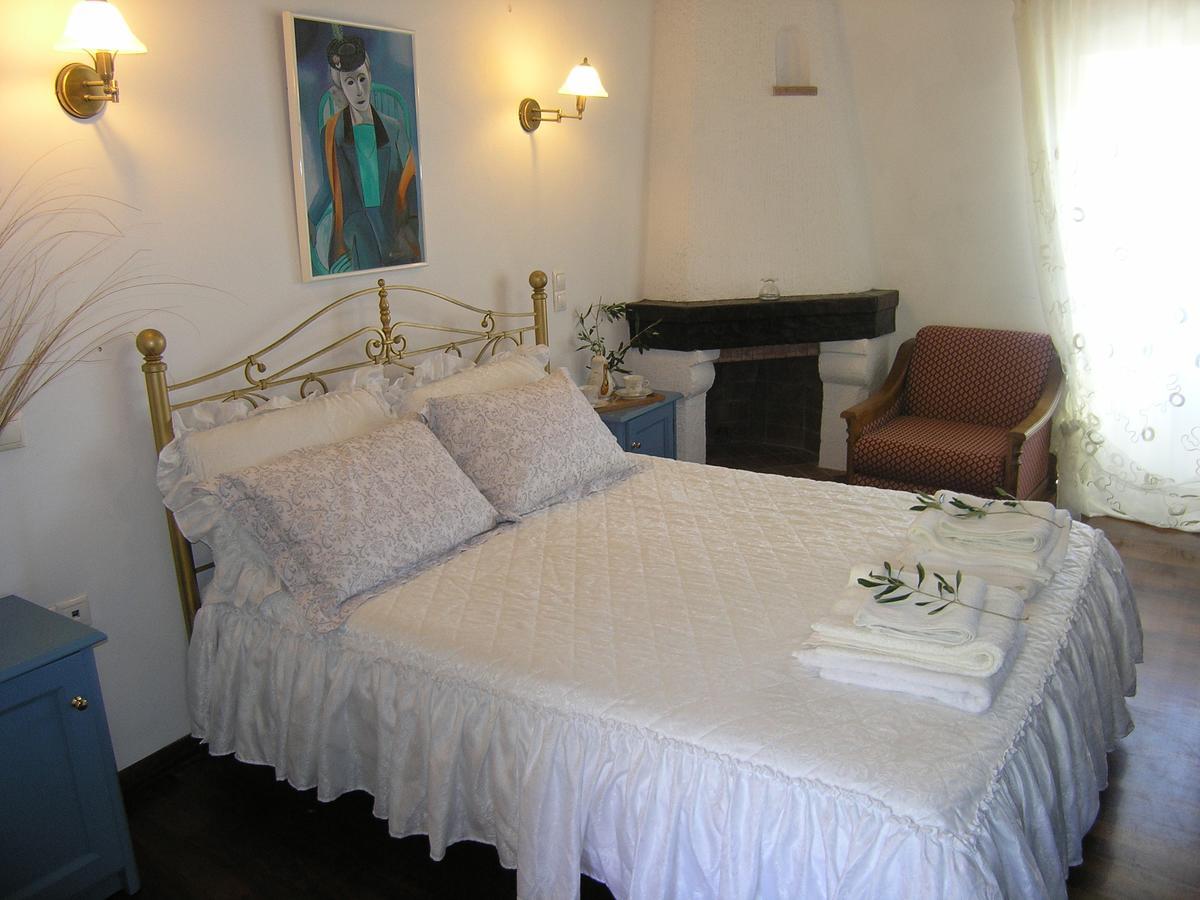 Traditional Stone Villa Olympia Viggla Екстер'єр фото